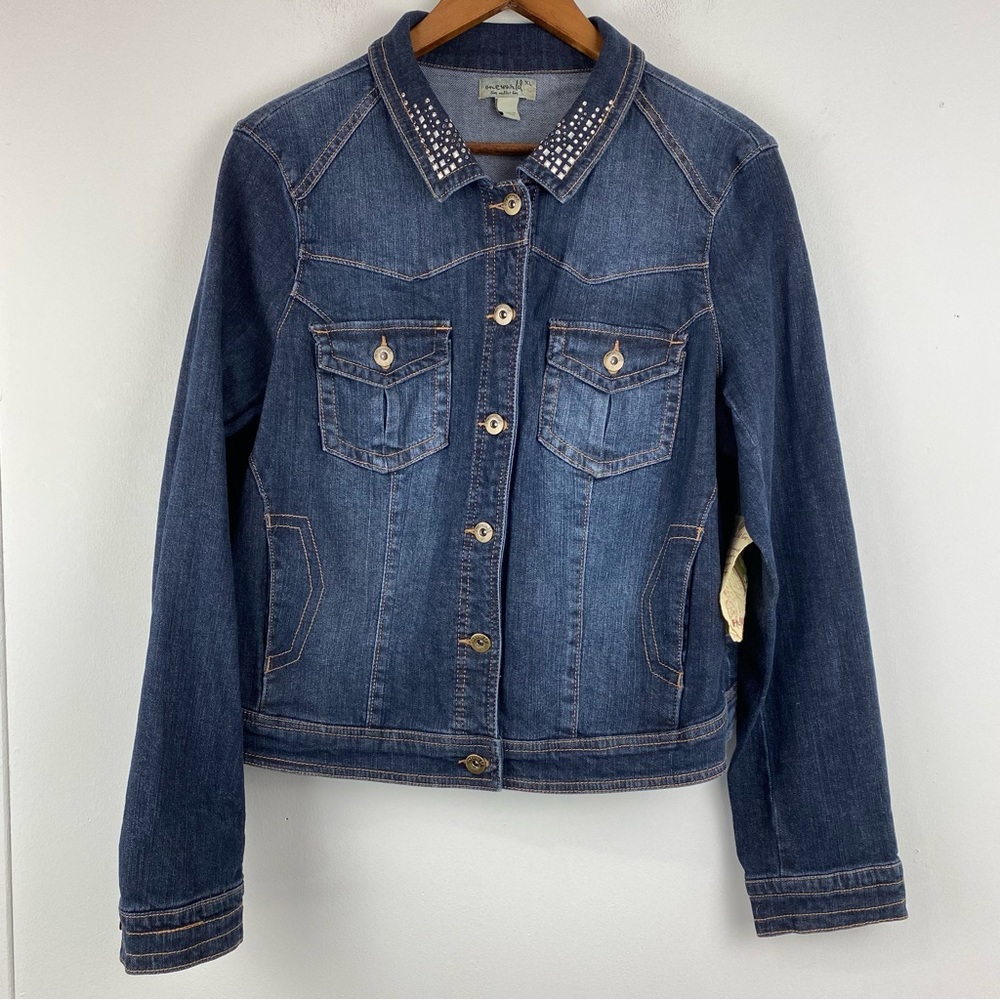 One World size XL Women’s Blue Denim Studded Collar Button Up Jean Jacket